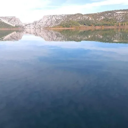 Mushroom House - Sleeps 4 - Pets Ok - Parking Casa vacanze Skradin