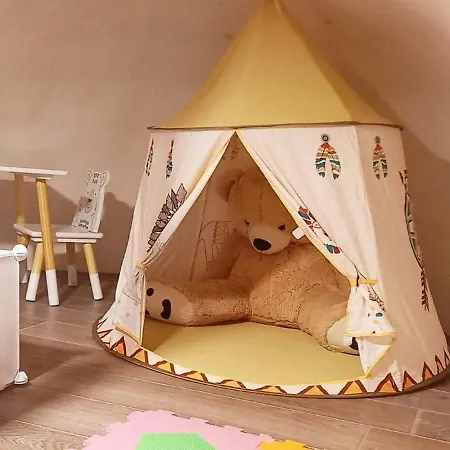 Mushroom House - Sleeps 4 - Pets Ok - Parking *