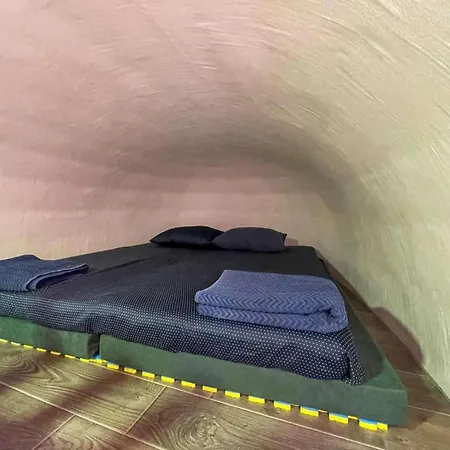 Mushroom House - Sleeps 4 - Pets Ok - Parking * 斯克拉丁