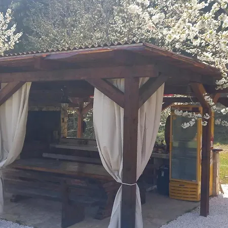 Nyaraló Mushroom House - Sleeps 4 - Pets Ok - Parking *