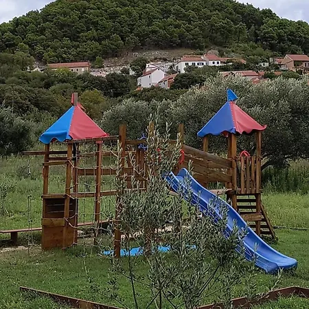 度假居 Mushroom House - Sleeps 4 - Pets Ok - Parking *