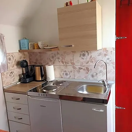 Holiday home Mushroom House - Sleeps 4 - Pets Ok - Parking *