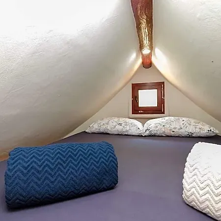 Mushroom House - Sleeps 4 - Pets Ok - Parking Nyaraló *