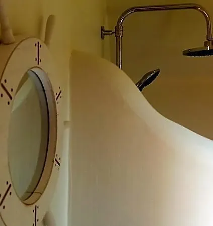 Nyaraló Mushroom House - Sleeps 4 - Pets Ok - Parking *