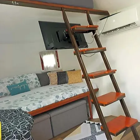Nyaraló Mushroom House - Sleeps 4 - Pets Ok - Parking Skradin