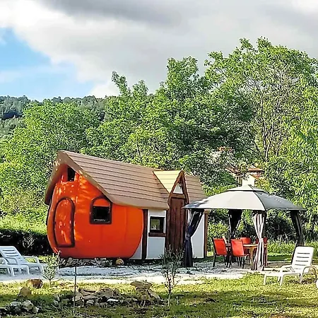 Nyaraló Mushroom House - Sleeps 4 - Pets Ok - Parking Skradin