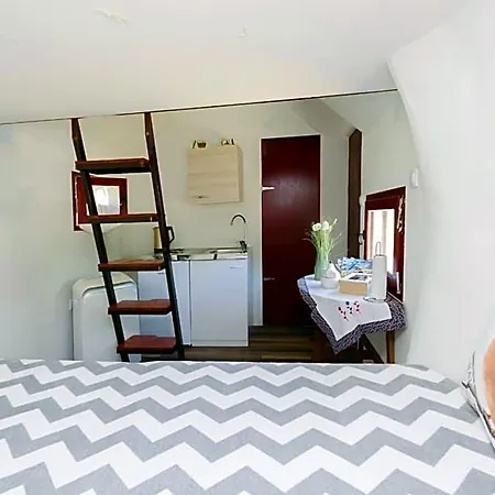 Mushroom House - Sleeps 4 - Pets Ok - Parking Holiday home Skradin