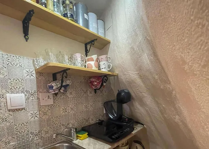 Mushroom House - Sleeps 4 - Pets Ok - Parking בית נופש *